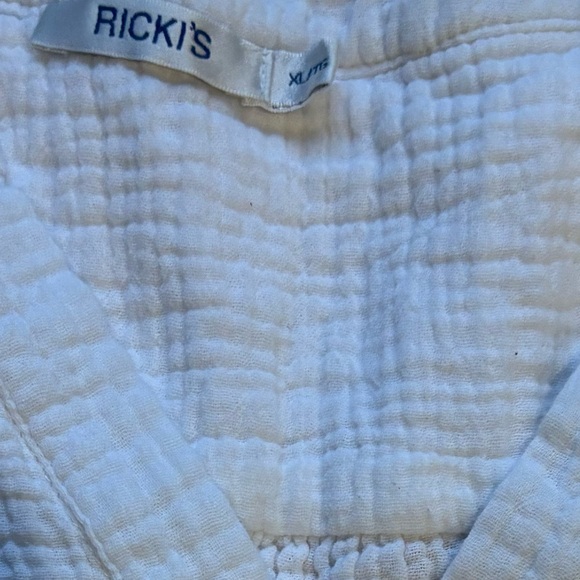 White Textured Top - Picture 3 of 3